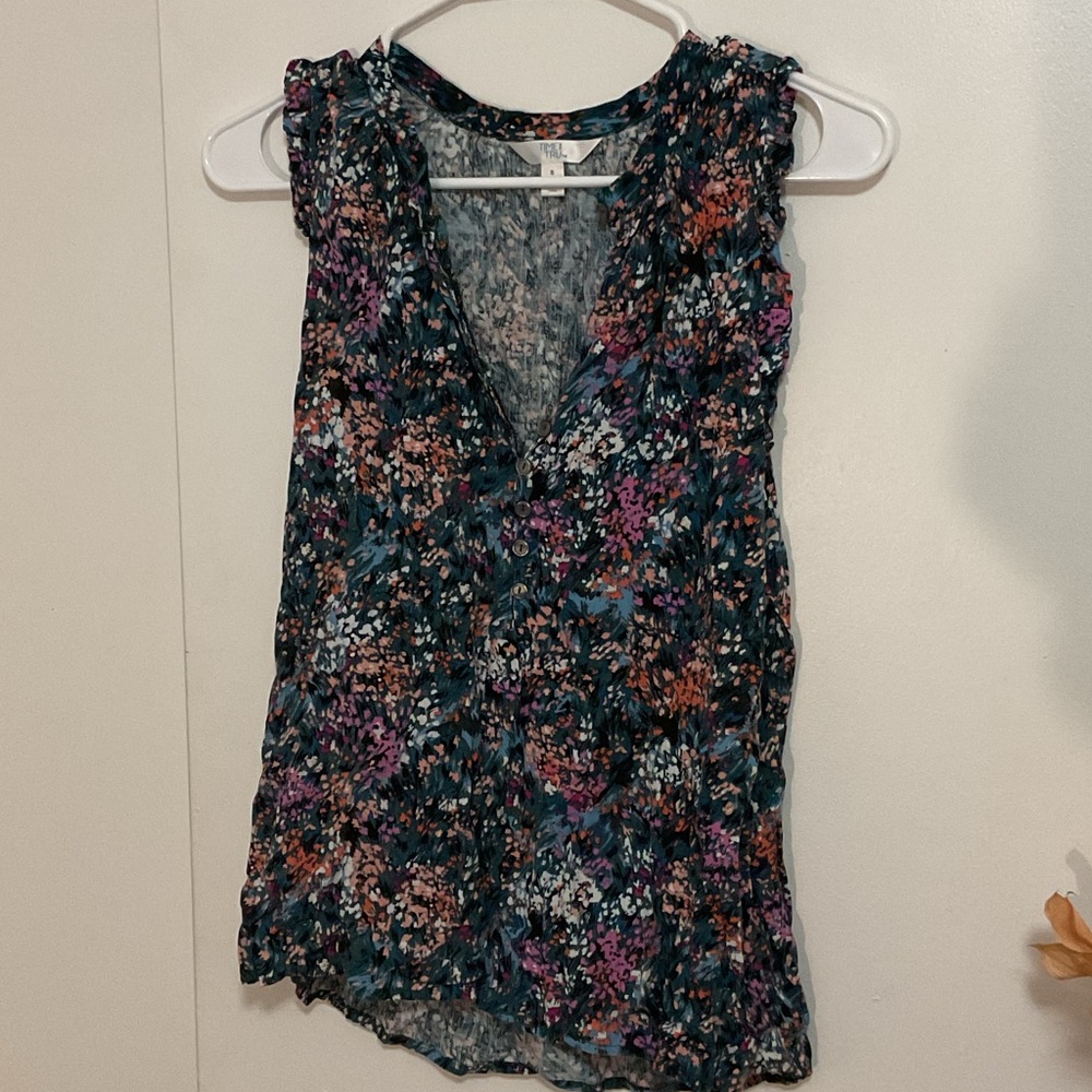 Time and Tru Multicolor Floral Sleeveless Blouse